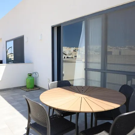Apartment Bright Penthouse In Mellieha-hosted By Sweetstay